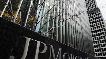 Trump demanda a JPMorgan Chase