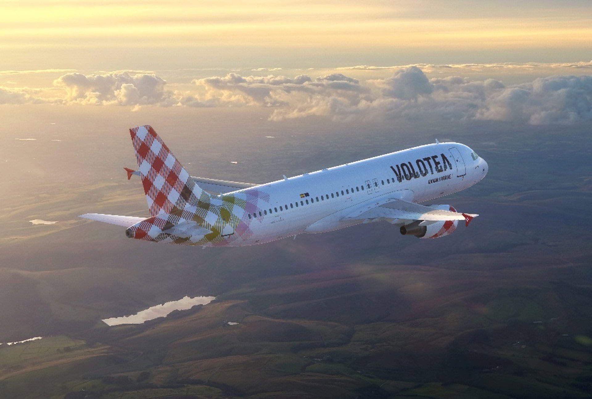 Constituida la mesa negociadora para el primer convenio colectivo de tripulantes de cabina de Volotea