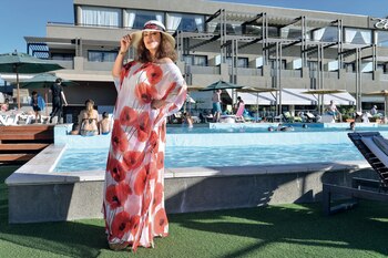 Bajo la mirada curiosa de