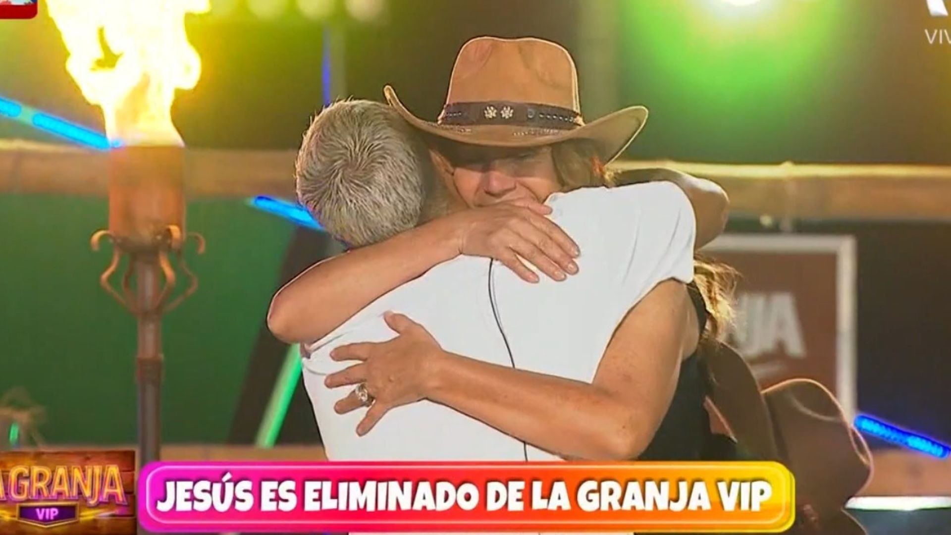 Diego Chávarri y Pati Lorena celebraron su permanencia tras recibir la mayor cantidad de votos del público.. Captura Panamericana TV