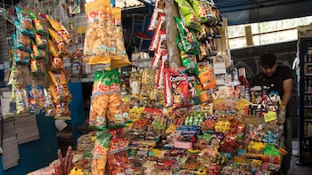 Suprema Corte avala restricciones a los alimentos chatarra en escuelas, incluyendo preparatorias y universidades