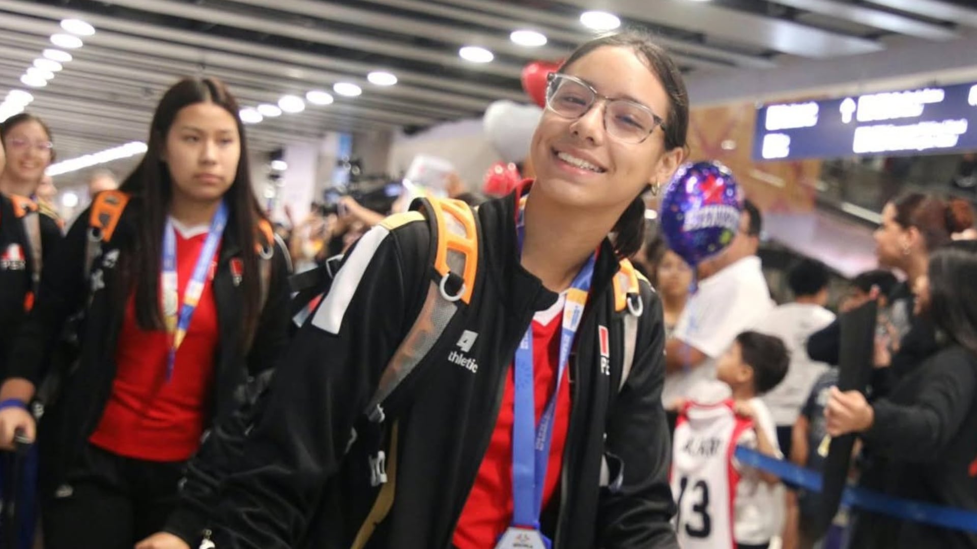 Marcela Manrique regresó a Lima con un reconocimiento individual que corona su participación en el Sudamericano Sub 19 de Vóley. Crédito: FPV