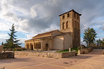 Iglesia románica de San Miguel,