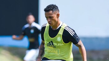 Yoshimar Yotún seguirá en Sporting
