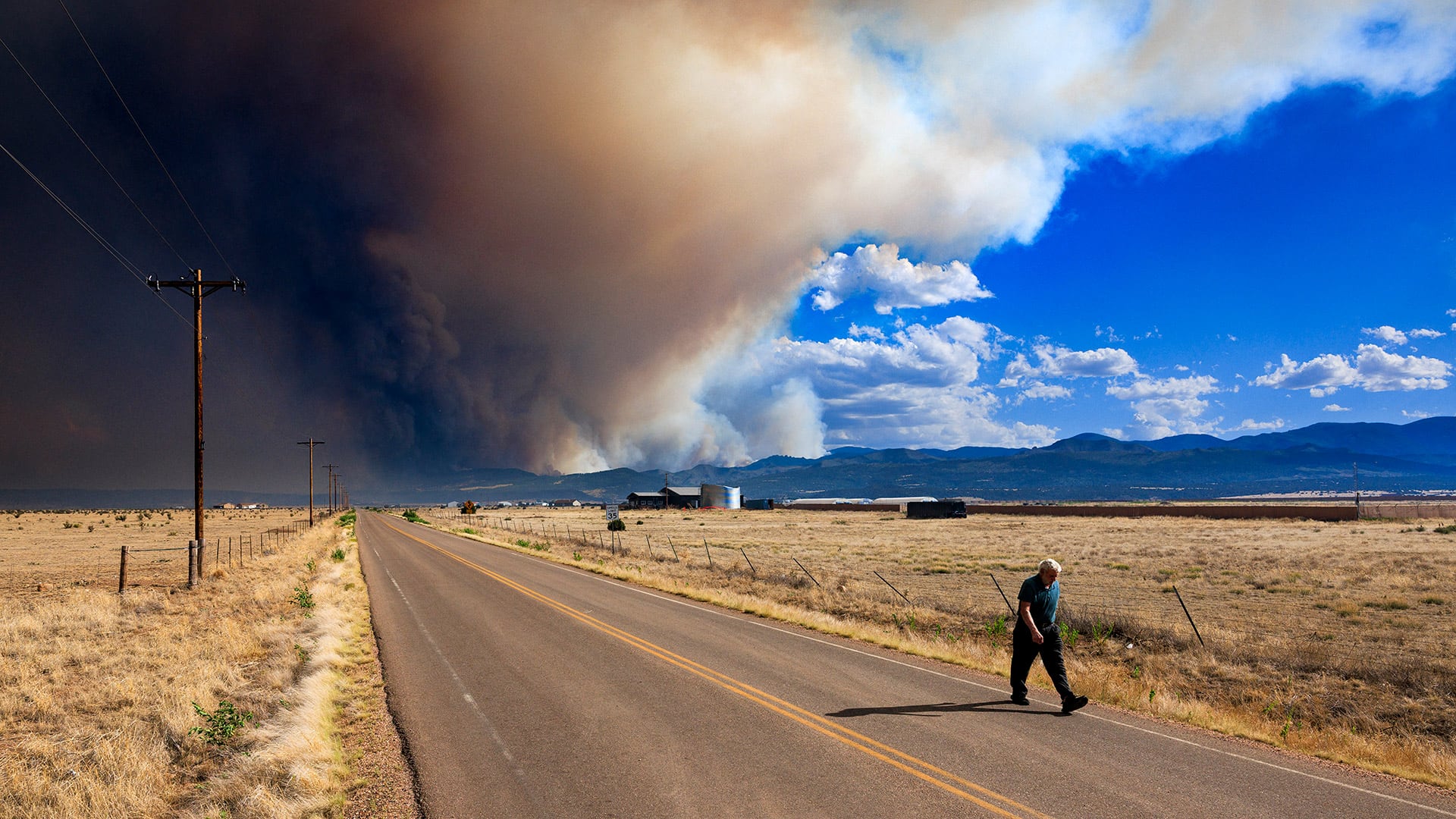 El incendio Aspen Acres avanza en los condados de Pueblo y Custer, con foco en zonas como Beulah Valley, Rye, Colorado City, Lake Isabel y Red Creek. (Michael Ciaglo via AFP)