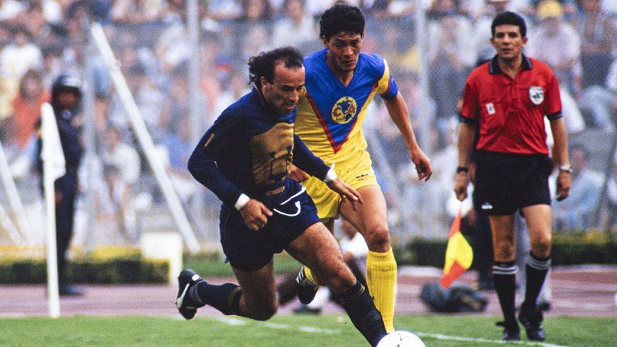 El exfutbolista señaló que la directiva ignora a quienes hicieron historia con Pumas.