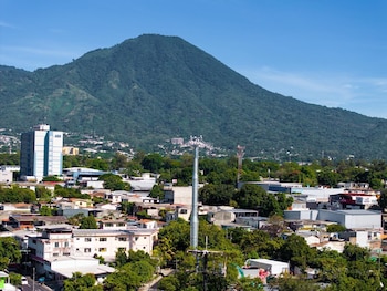 Avances del aerocable/metrocable en San Salvador