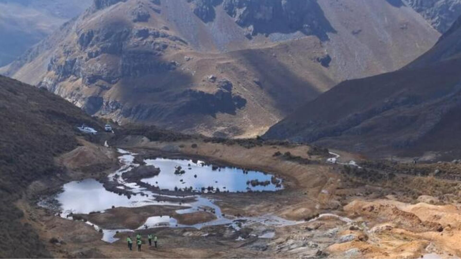 Minería ilegal dentro del Parque Nacional Huascarán: retienen cinco volquetes y una retroexcavadora tras operativo en Áncash