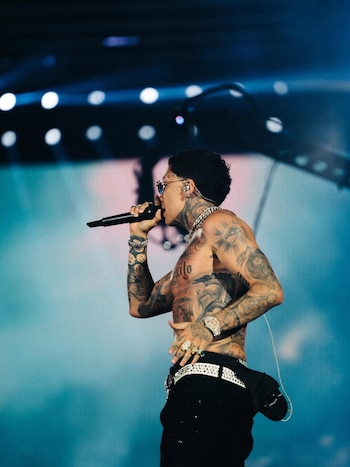 El álbum El peor hombre del mundo impulsó reproducciones y la venta de boletería de la gira El peor hombre del mundo Latam Tour - crédito prensa Blessd