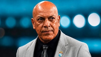 Roberto Mosquera consiguió una marca que lo catapulta a la historia: alcanzó los 200 partidos como director técnico de Sporting Cristal