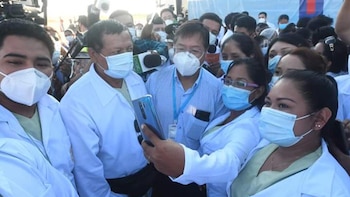 El mandatario con la gente