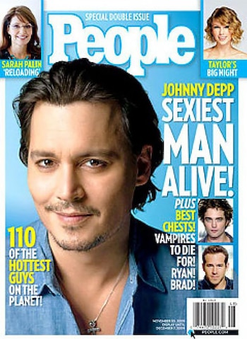 Johnny Depp, actor, director, productor y músico estadounidense, recibió un Globo de Oro, un premio del Sindicato de Actores y un César.
(People)