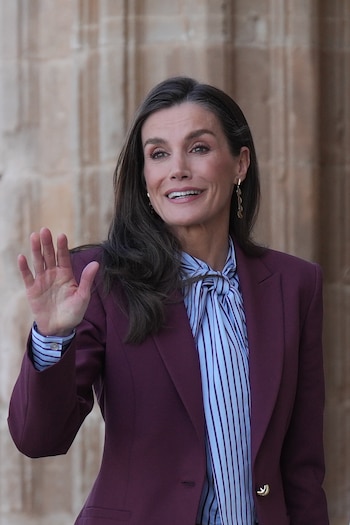 La reina Letizia se reúne con la Associació de Dones Empresàries de Lleida. El encuentro, celebrado en la Seu Vella de Lleida y a puerta cerrada, se enmarca en los actos del 20 aniversario de la asociación y precede a la entrega de los XVI Premis Ap!Lleida (David Zorrakino / Europa Press)