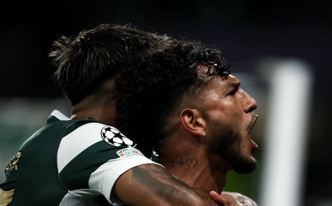 La celebración del delantero de la selección Colombia, Luis Javier Suárez, de su anotación para el Sporting de Lisboa ante Galatasaray, significó el 2-1 del 3-1 final - crédito @sportingcp/Instagram