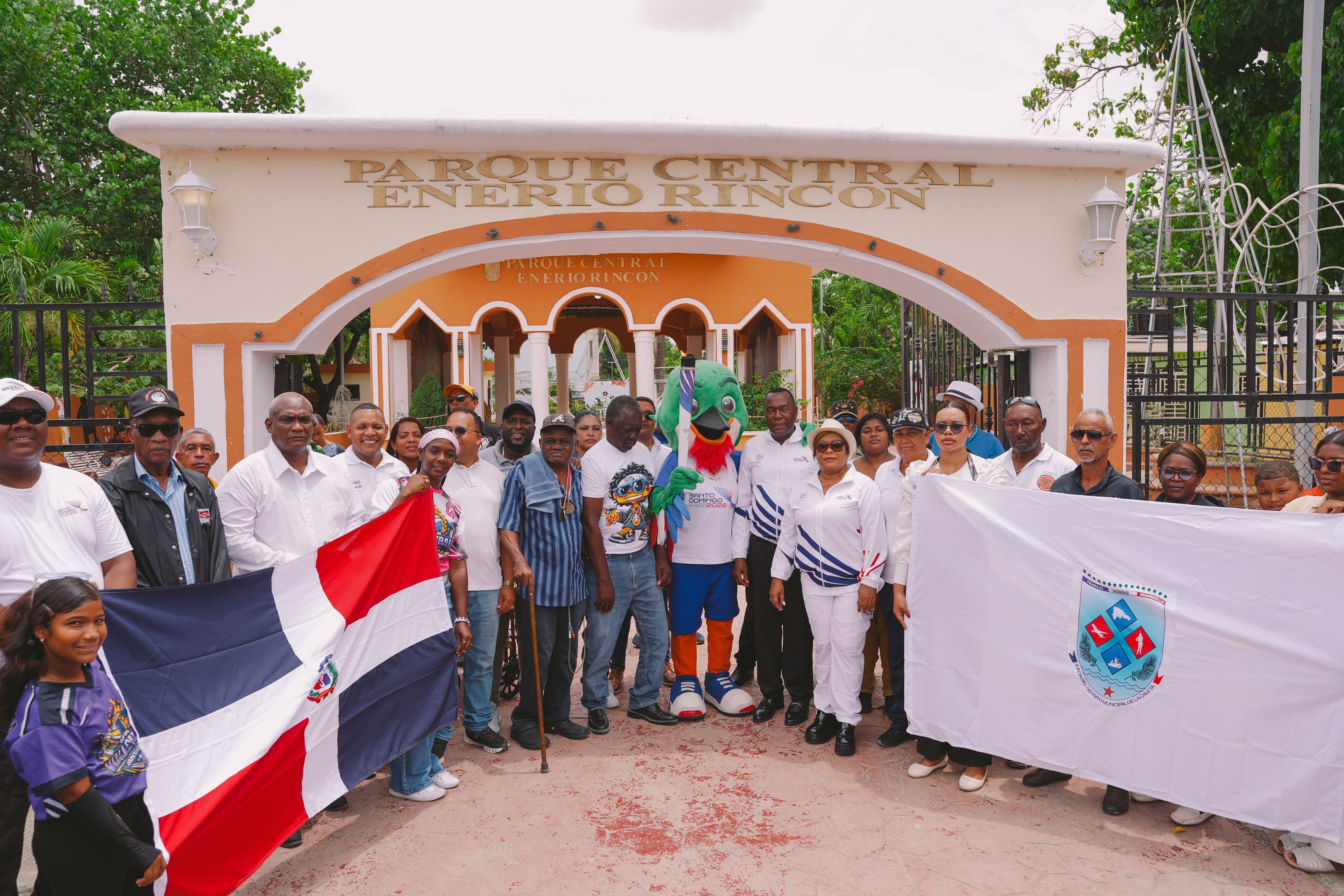 Recorrido de la antorcha de los Juegos Centroamericanos y del Caribe por Santo Domingo, República Dominicana. (Infobae Centroamérica/Cortesía cuenta de X @SDQ2026)