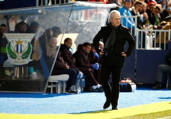 Javier Aguirre acompanha esta tradição do whisky há muitos anos. REUTERS/Javier Barbancho