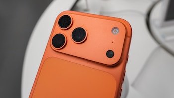 Apple continúa líder entre los