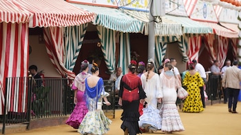 ¿Si estás de baja puedes ir a la Feria de Abril? La respuesta de este abogado te sorprenderá