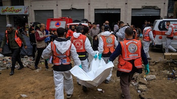 Recuperados 20 cadáveres entre los