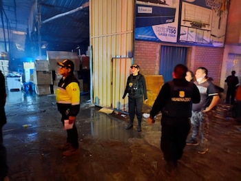 El siniestro fue clasificado como incendio en estructuras de categoría "Grande". Municipalidad de Villa El Salvador