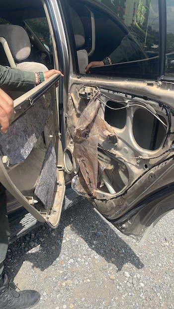 Además de los fusiles habían