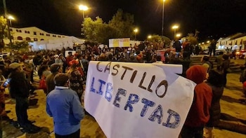 Piden la libertad de Castillo,