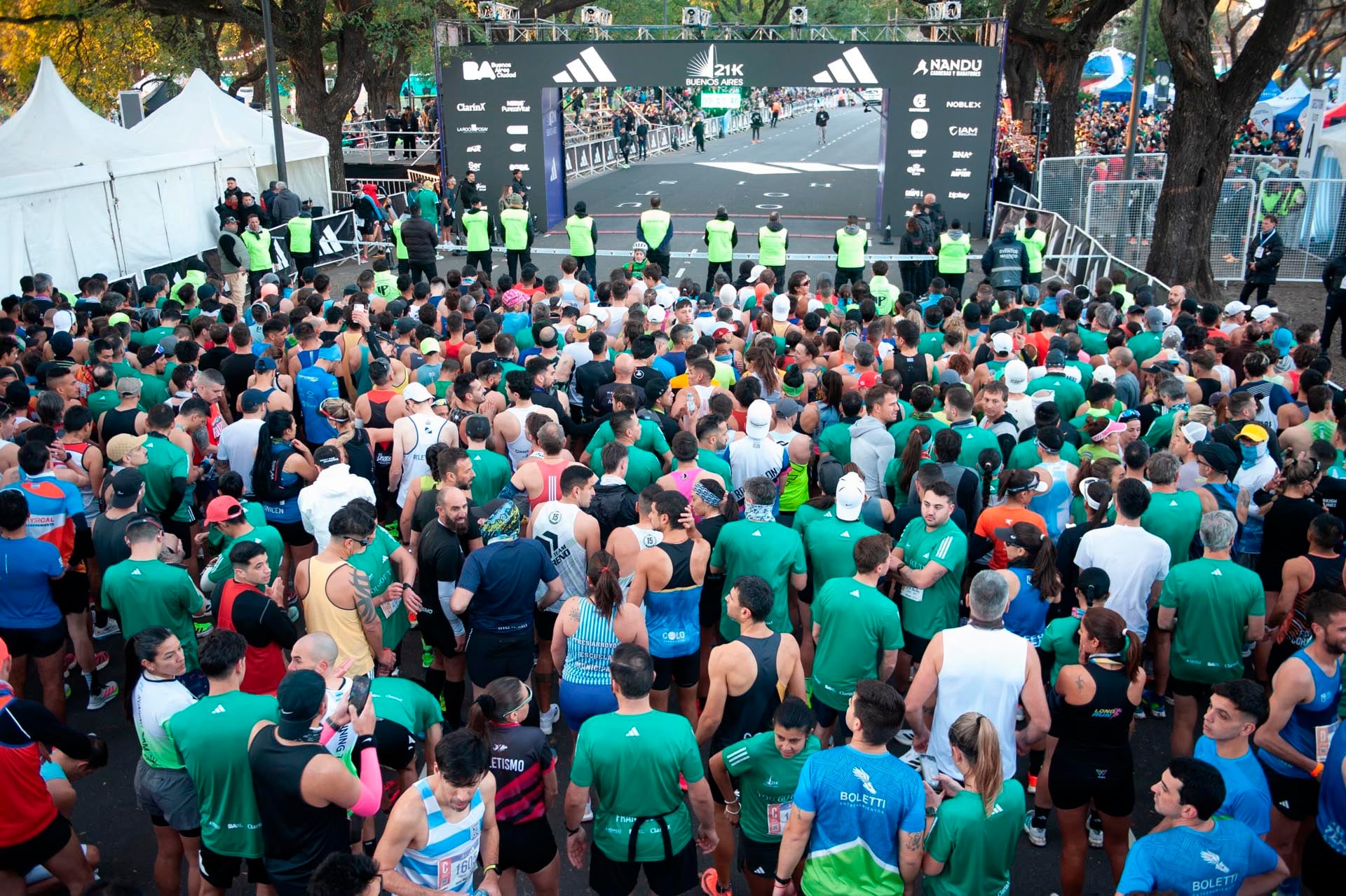 La largada de la Media Maratón de Buenos Aires será a las 8 en Figueroa Alcorta y Dorrego, con llegada en la zona de los bosques de Palermo. (Crédito: Jaime Olivos)