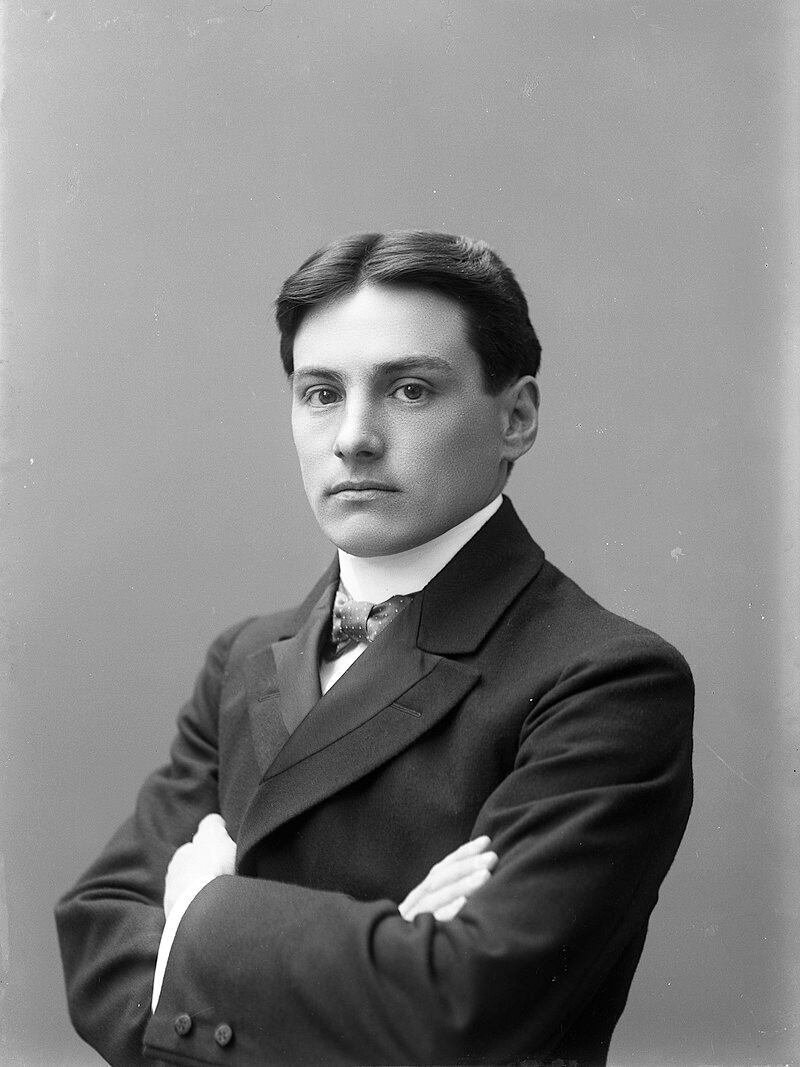 El joven José María Sobral, en una fotografía de 1905 (Wikipedia)