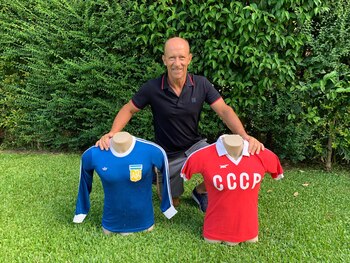 Una camiseta alternativa de la