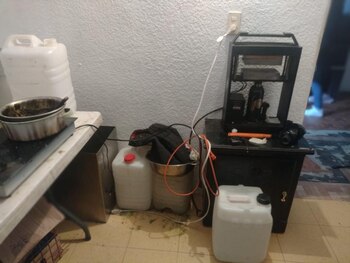 Tras cateo, desmantelan laboratorio clandestino