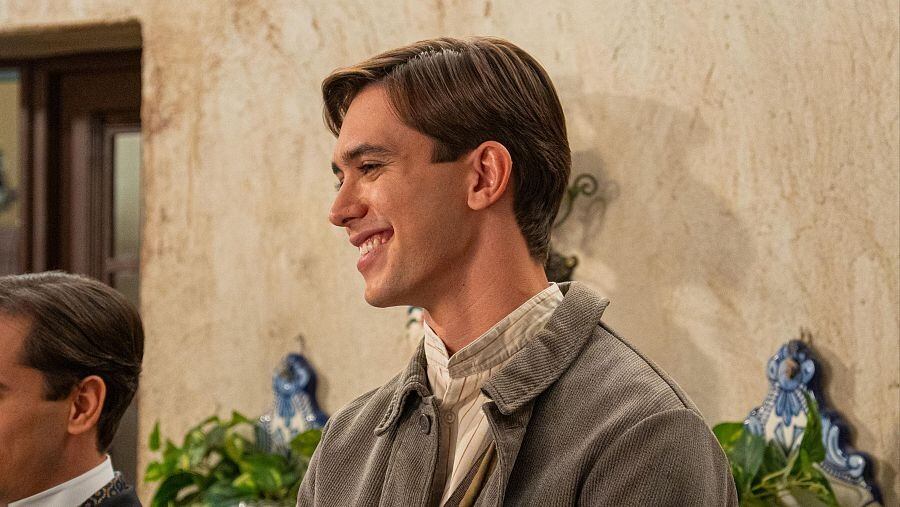 La Promesa: Carlo llega al palacio de los Luján. (RTVE)