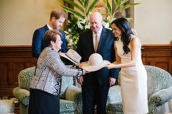 La visita a la familia real británica. (Twitter @RoyalFamily)