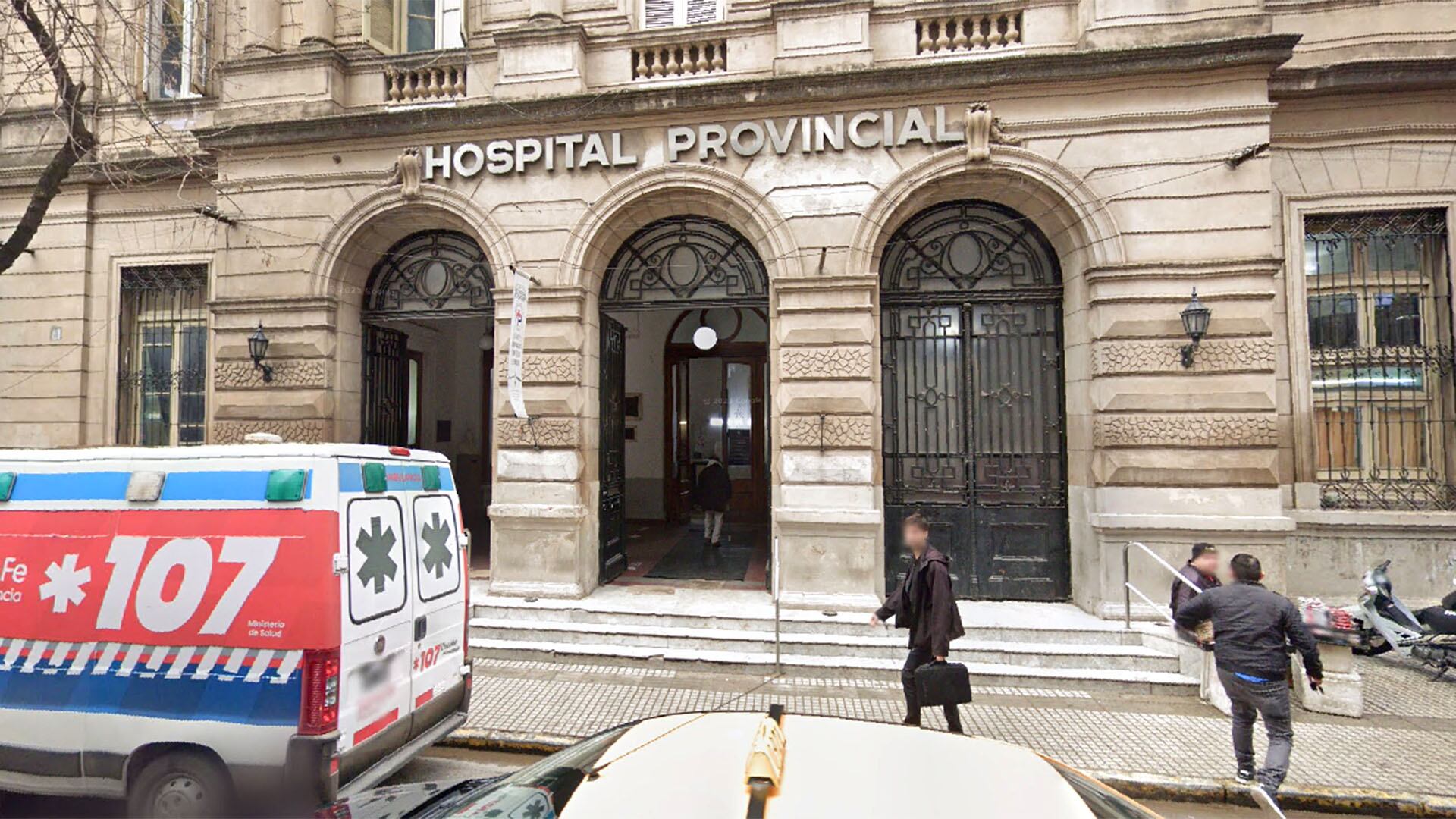 La víctima permanece en el Hospital Provincial en estado crítico, sedado y bajo monitoreo constante