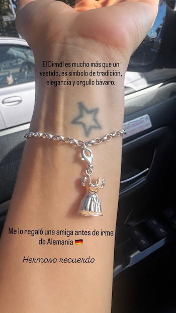 El Dirndl que luce Evangelina