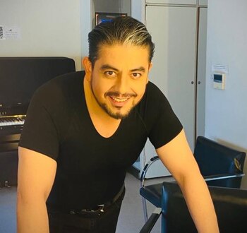 El barítono se presentará junto