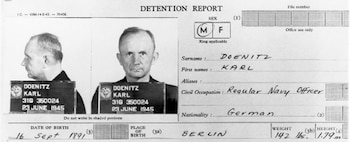 Karl Dönitz, registro de prisão. (Governo dos EUA/Wikimedia Commons)