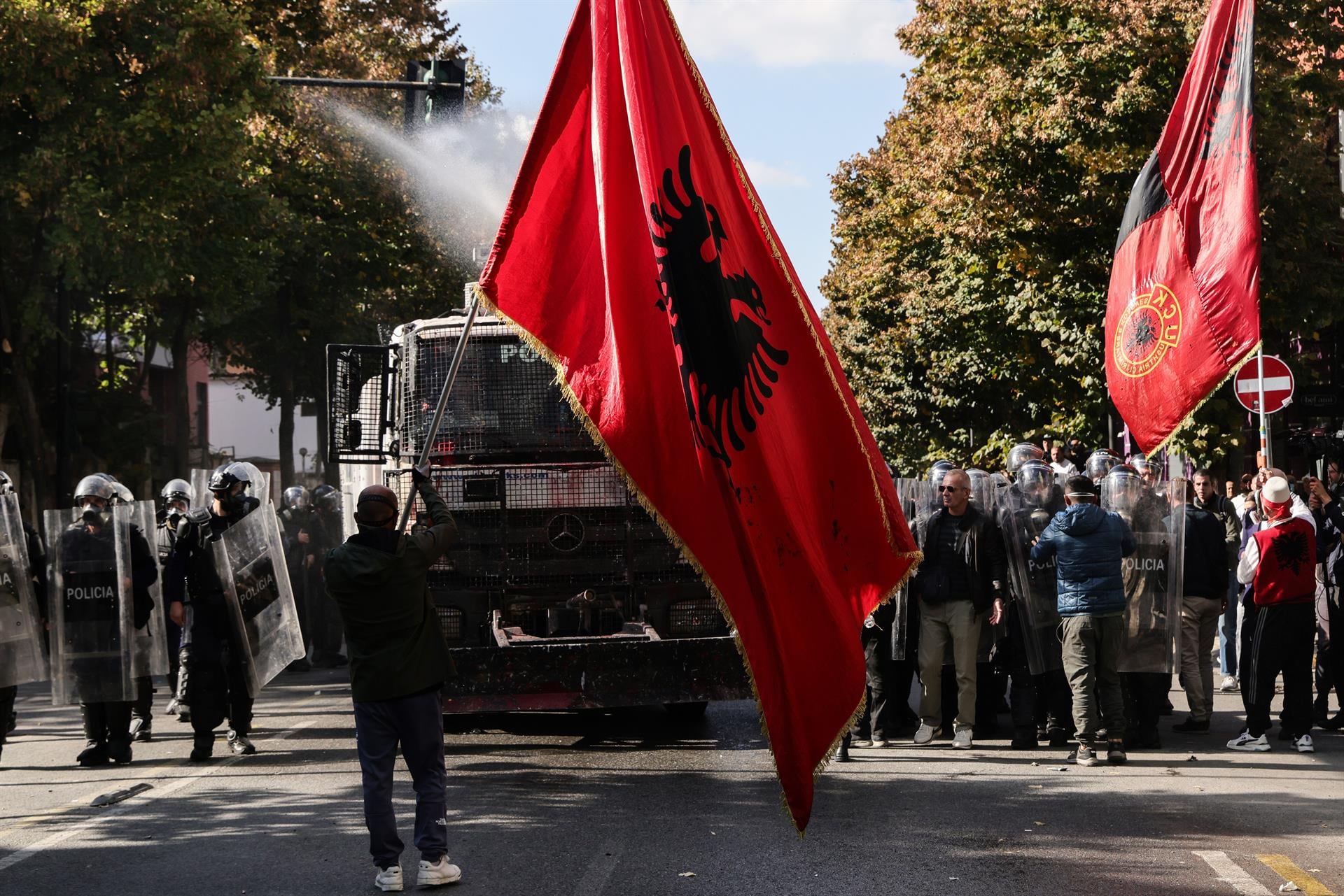 Al menos 28 heridos, entre ellos cerca de una veintena de policías, en una nueva jornada de protestas