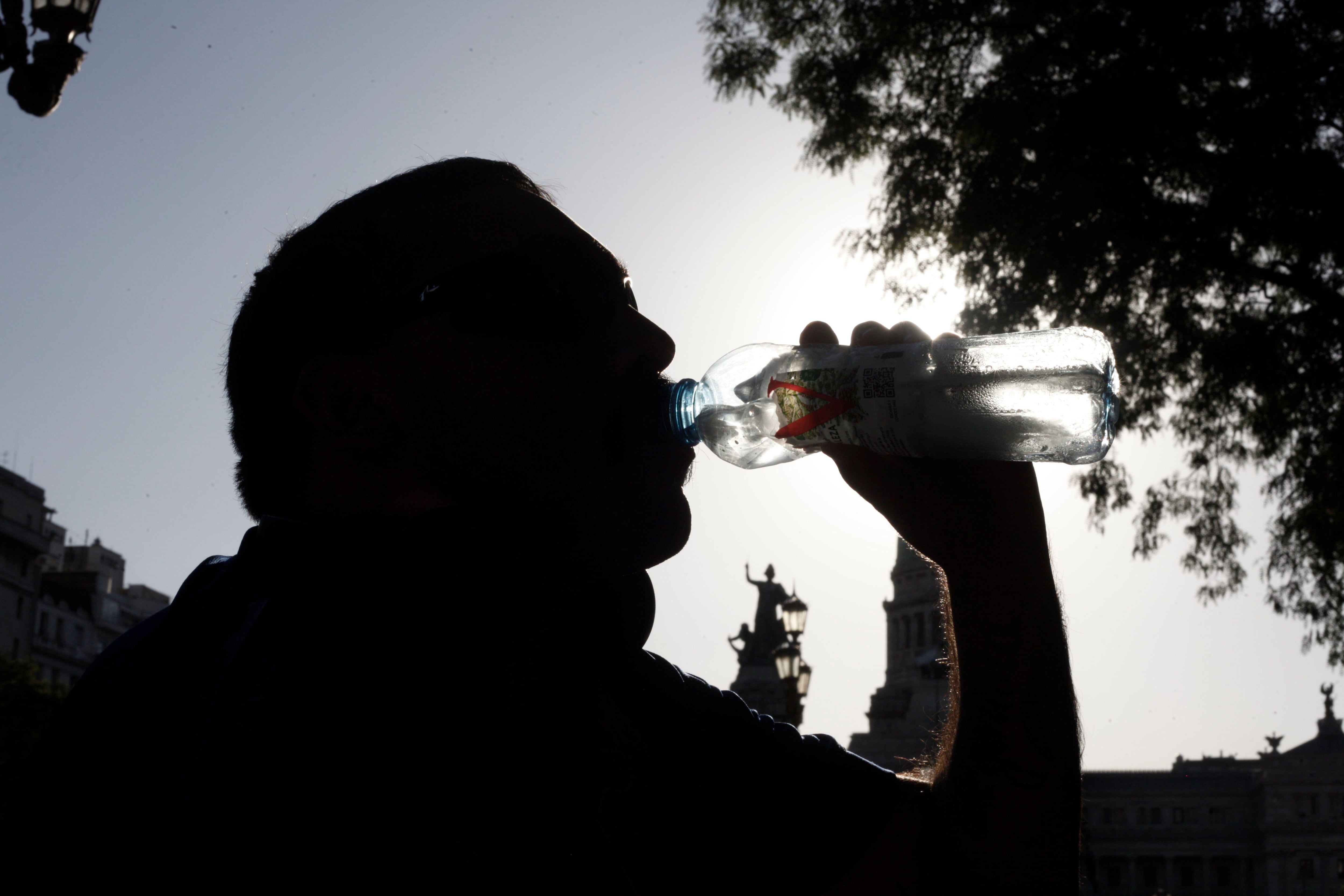 El sábado se esperan altas temperaturas que superarán los 30 grados
