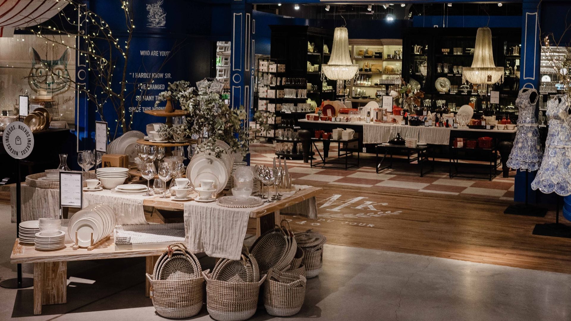 La recesión llevó a los consumidores a ajustar el gasto en bienes no esenciales (Landmark)