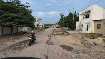 Hoy, parte de los vehículos de carga que circulan por corredores regionales e internacionales atraviesan sectores urbanos de Riohacha.