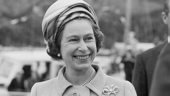 La Reina Isabel II no