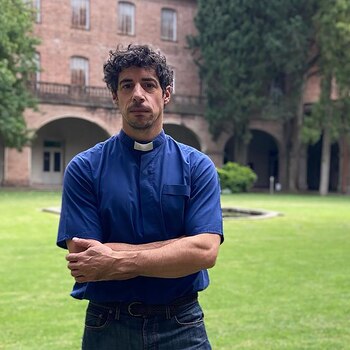 Esteban Lamothe interpreta a un