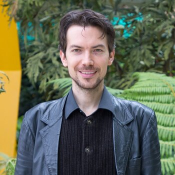 Alexander Klein es biógrafo de