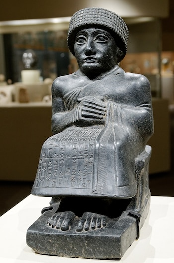 Estatua sedente del príncipe Gudea (Wikimmedia)