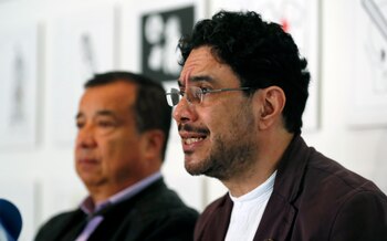 En la imagen, el senador