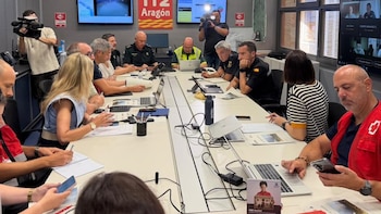El incendio de Las Peñas de Riglos continúa avanzando con 3.500 hectáreas quemadas y 156 evacuados