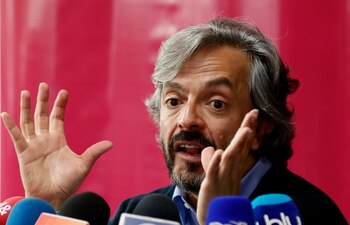 En la imagen, el director