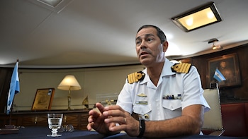 Jorge Cáceres, capitán de la Fragata Libertad: “El que crea que lo que hacemos es un viaje de egresados, se equivoca”