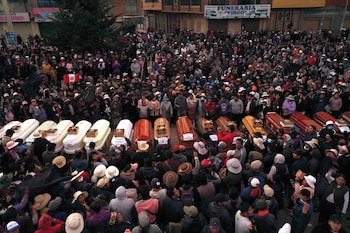 Residentes asisten a la vigilia