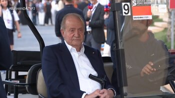 El rey Juan Carlos, en el GP de Baréin de Fórmula 1. (DAZN)